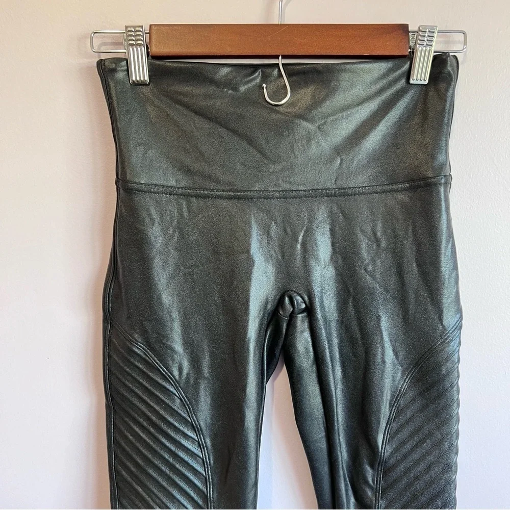 EUC SPANX FAUX LEATHER MOTO LEGGINGS BLACK SIZE MEDIUM